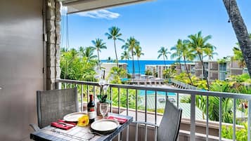 Condo, 1 cama King size, lanai, vista al océano (Alii Villas 309) | Vista desde la habitación