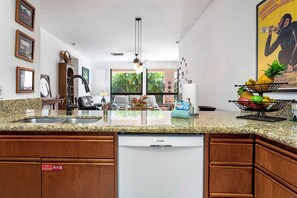 公寓客房, 多張床, 夏威夷式陽台, 花園景觀 (The Shores at Waikoloa 102) | 住宿內部