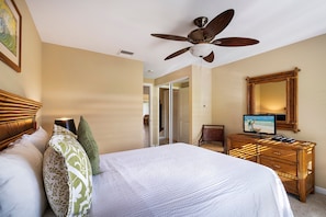 Appart'hôtel, plusieurs lits, véranda, vue jardin (Palm Villas at Mauna Lani I23) | 2 chambres, décoration personnalisée, ameublement personnalisé