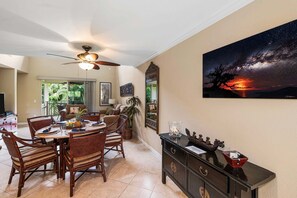 Condo, Multiple Beds, Lanai, Garden View (Palm Villas at Mauna Lani I23) | Dining