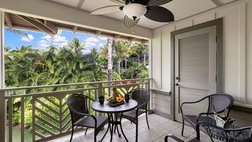 Condo, varias camas, lanai, vista al jardín (Palm Villas at Mauna Lani I23) | Vista desde la habitación