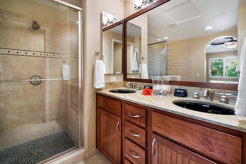 Easy Walk to the Beach - Golf Community - Concierge Included - Vrkcv
