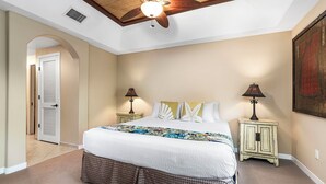 شقة - عدة أسرّة - بشرفة مسقوفة - منظر للحديقة (Palm Villas at Mauna Lani I23) | 2 عدّة غرف نوم وبديكورات فريدة لكل غرفة وطراز فريد لكل وحدة