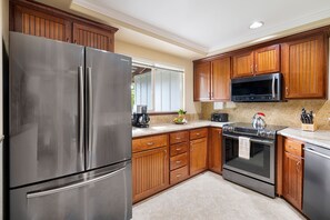 Condo, Multiple Beds, Lanai, Garden View (Palm Villas at Mauna Lani I23) | Private kitchen