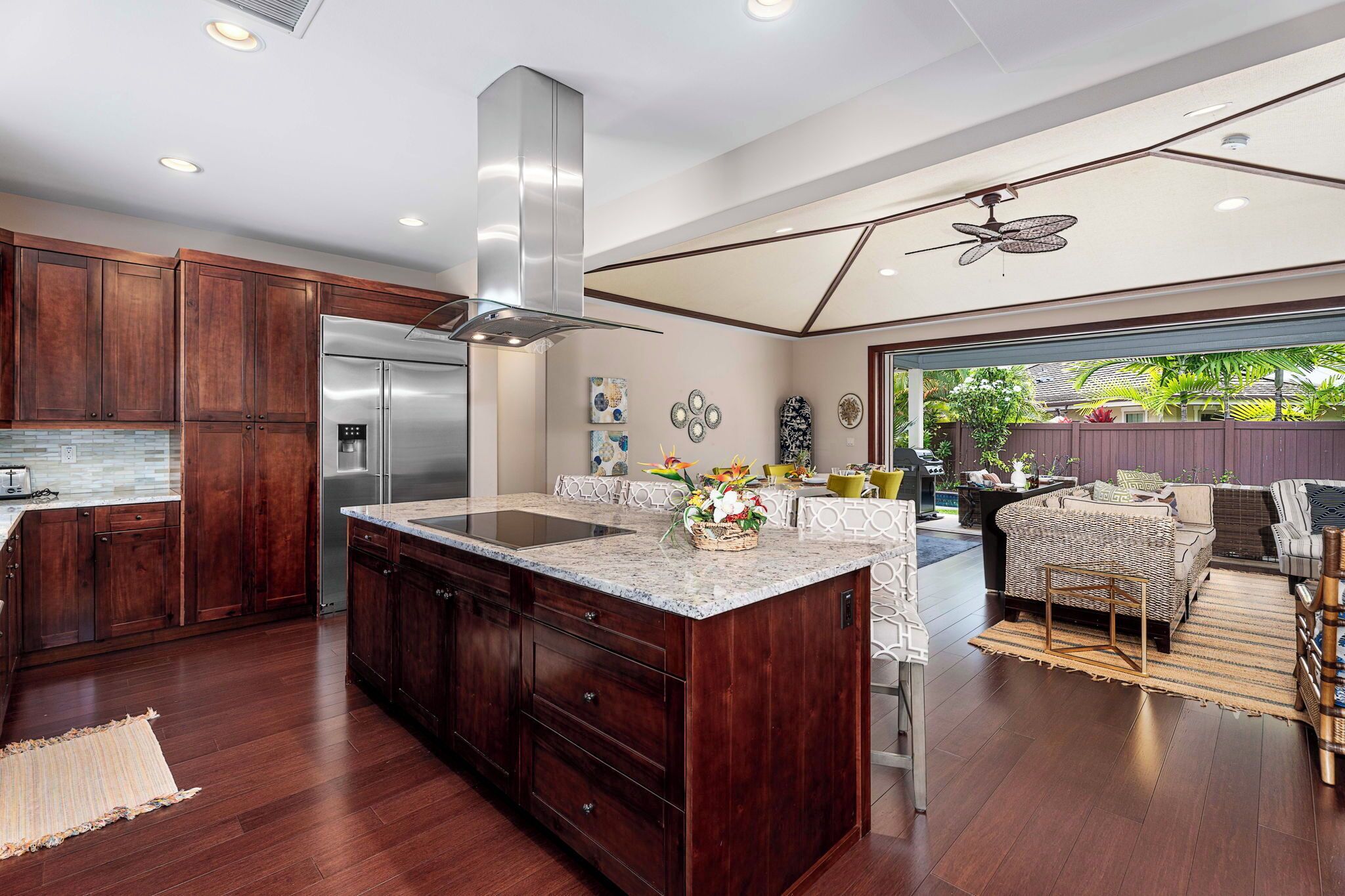 ハウス ベッド (複数台) プライベートプール プールビュー (Holua Kai 31) | 内装