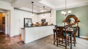 Townhome, Multiple Beds, Lanai, Golf View (Kulalani at Mauna Lani 404) | 2 bedrooms, individually decorated, individually furnished, bed sheets