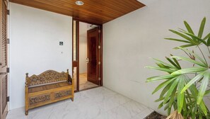 คอนโด, หลายเตียง, ระเบียง, วิวทะเล (Mauna Lani Point F106) | ภายใน