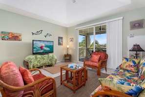 Condo, Multiple Beds, Lanai, Mountain View (Fairway Villas Waikoloa A31) | Living area | 42-inch flat-screen TV with digital channels