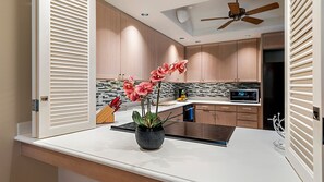 Townhome, Multiple Beds, Lanai, Garden View (Mauna Lani Islands M3) | Private kitchen