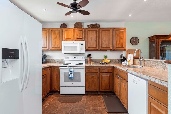 Condo, Multiple Beds, Kitchen, Ocean View (Country Club Villas 230) | Private kitchen