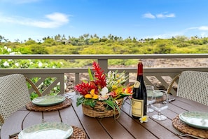 Condo, Multiple Beds, Lanai, Mountain View (Palm Villas at Mauna Lani H23) | Outdoor dining