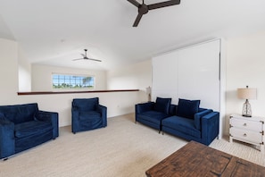 Condo, Multiple Beds, Lanai, Mountain View (Palm Villas at Mauna Lani H23) | Living area | 42-inch flat-screen TV with digital channels