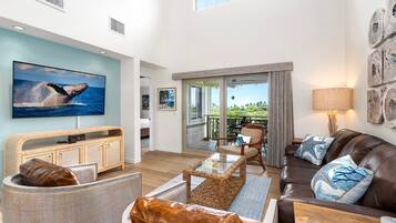 Condo, Multiple Beds, Balcony, Mountain View (Palm Villas at Mauna Lani H23) | Living area | 42-inch flat-screen TV with digital channels