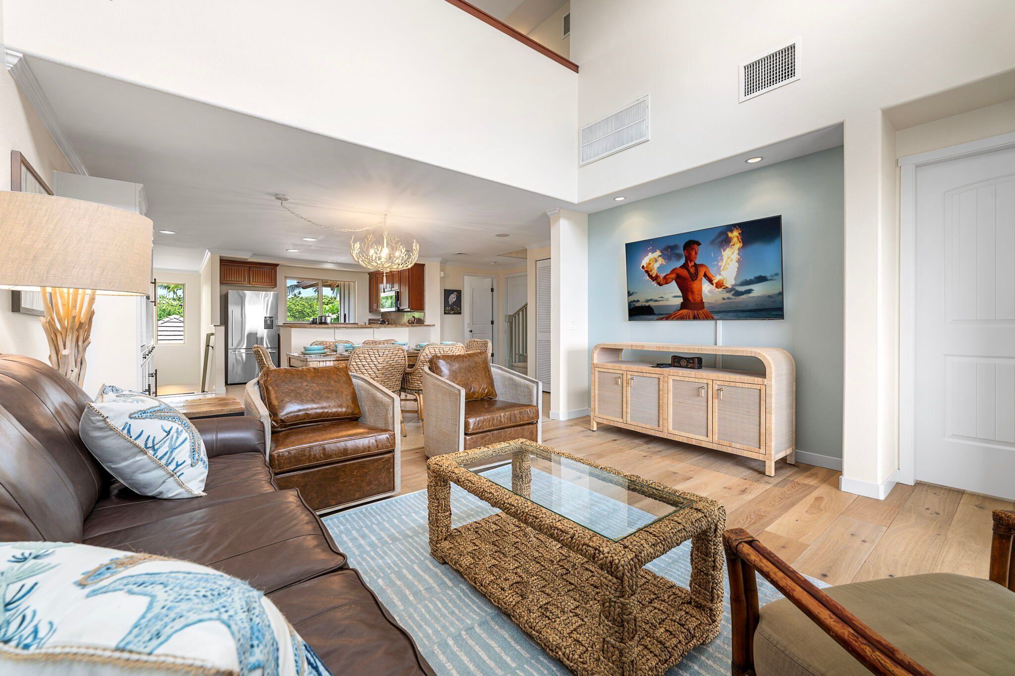 公寓客房, 多張床, 露台, 山景 (Palm Villas at Mauna Lani H23) | 客廳 | 42 吋平面電視連數碼電視頻道