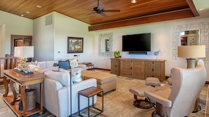 Townhome, Berbilang Katil, Lanai, Golf View (Mauna Lani Villages 407) | Ruang tamu | 42 inci televisyen skrin rata dengan digital