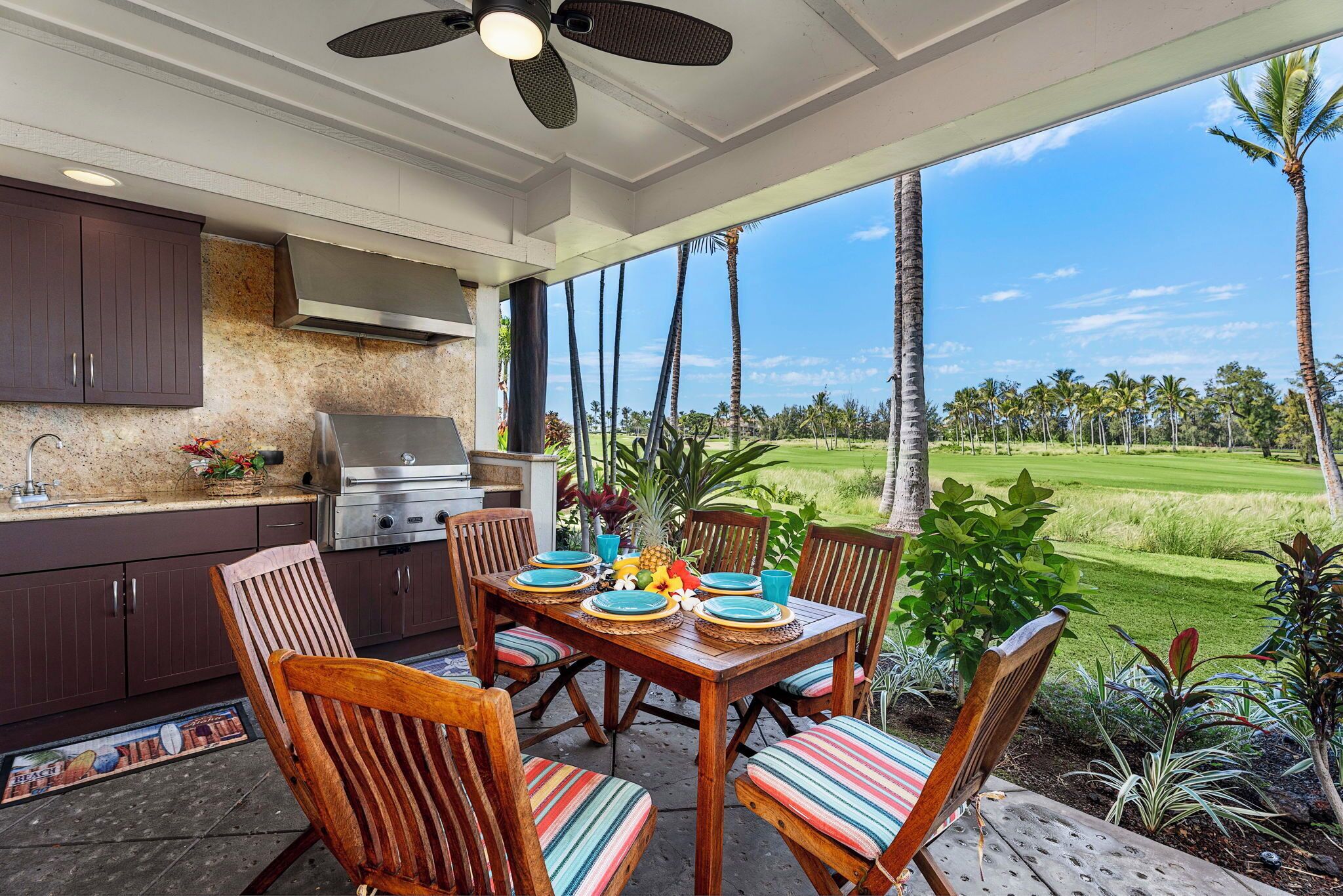 Apartment, Mehrere Betten, Veranda, Blick auf den Golfplatz (Waikoloa Beach Villas N3) | Speisen im Freien