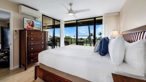 公寓式客房, 多张床, 外廊, 海洋景观 (Country Club Villas 220) | 2 多间卧室、特色装修、特色家居、床单