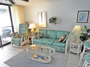 Condo, 1 King Bed with Sofa bed, Lanai, Ocean View (Kona Reef D37) | Living area