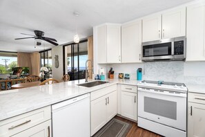 Condo, Multiple Beds, Lanai, Ocean View (White Sands Village 201) | Private kitchen