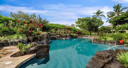 Spacious Ground Floor End Unit - Walk to Beach & Shopping - Vrkcv