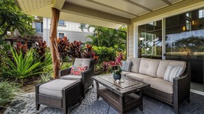 Casa adosada, varias camas, lanai, vistas a la montaña (Waikoloa Beach Villas I4) | Terraza o patio