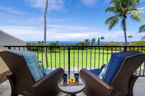 Condo, varias camas, cocina, vista al océano (Country Club Villas 317) | Vista desde la habitación