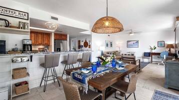 Condo, Multiple Beds, Lanai, Garden View (White Sands Village 127) | Interior