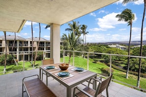 Condo, Multiple Beds, Lanai, Mountain View (Vista Waikoloa D303) | Outdoor dining