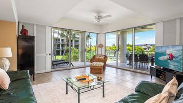 Condo, Multiple Beds, Lanai, Partial Ocean View (Vista Waikoloa D204) | Living area | 42-inch flat-screen TV with digital channels