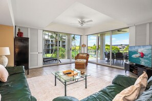 Condo, Multiple Beds, Lanai, Partial Ocean View (Vista Waikoloa D204) | Living area
