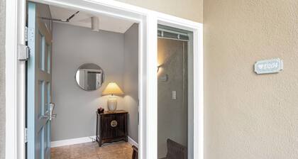 Beautiful Mountain View - Concierge Included - Spacious! - Vrkcv