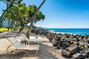 Beach nearby - Desirable Ground Floor Unit - AC & Wifi - Concierge Included- Vrkcv (Kailua-Kona)