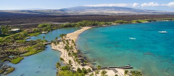 Beautiful Resort - AC - Walk to Beach & Restaurants - Vrkcv