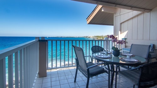 Top Floor - Direct Ocean Front View - Air-conditioned - Vrkcv