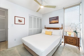 Condo, Multiple Beds, Lanai, Ocean View (Alii Villas 227 Hale O Naia) | 2 bedrooms, individually decorated, individually furnished, bed sheets