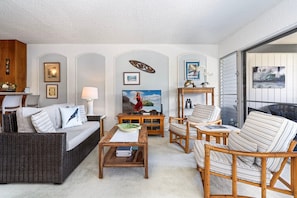 Condo, Multiple Beds, Lanai, Ocean View (Alii Villas 227 Hale O Naia) | Living area | 42-inch flat-screen TV with digital channels