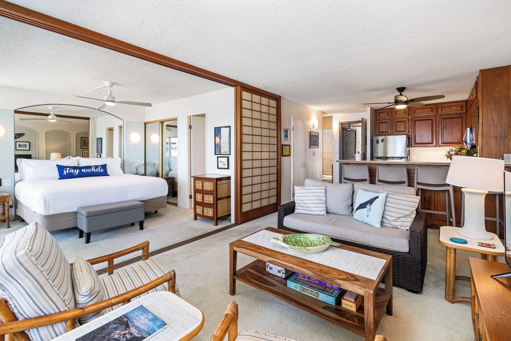 2 habitaciones, decoración personalizada y muebles diferentes 