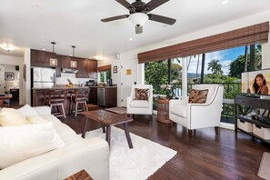 Condo, 1 King Bed, Lanai, Ocean View (Kona Riviera Villas 206) | Living area