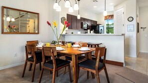 公寓客房, 多張床, 夏威夷式陽台, 山景 (Fairway Villas Waikoloa F31) | 2 間臥室、獨特裝潢、布置獨特、床單