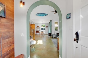 Maison mitoyenne, plusieurs lits, véranda, vue montagne (Waikoloa Colony Villas 2306) | Intérieur