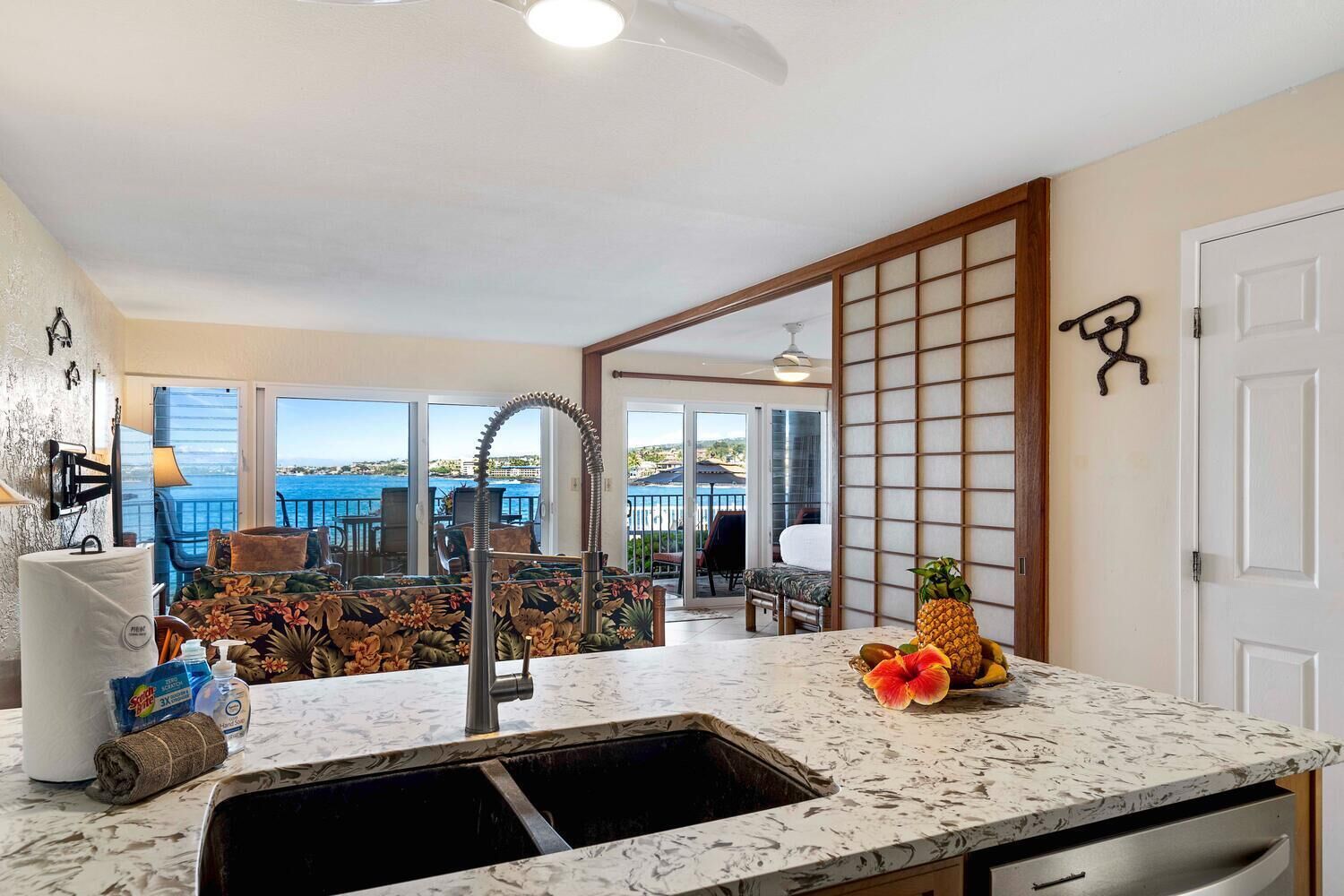 Condo, Multiple Beds, Lanai, Ocean View (Alii Villas 131) | Interior