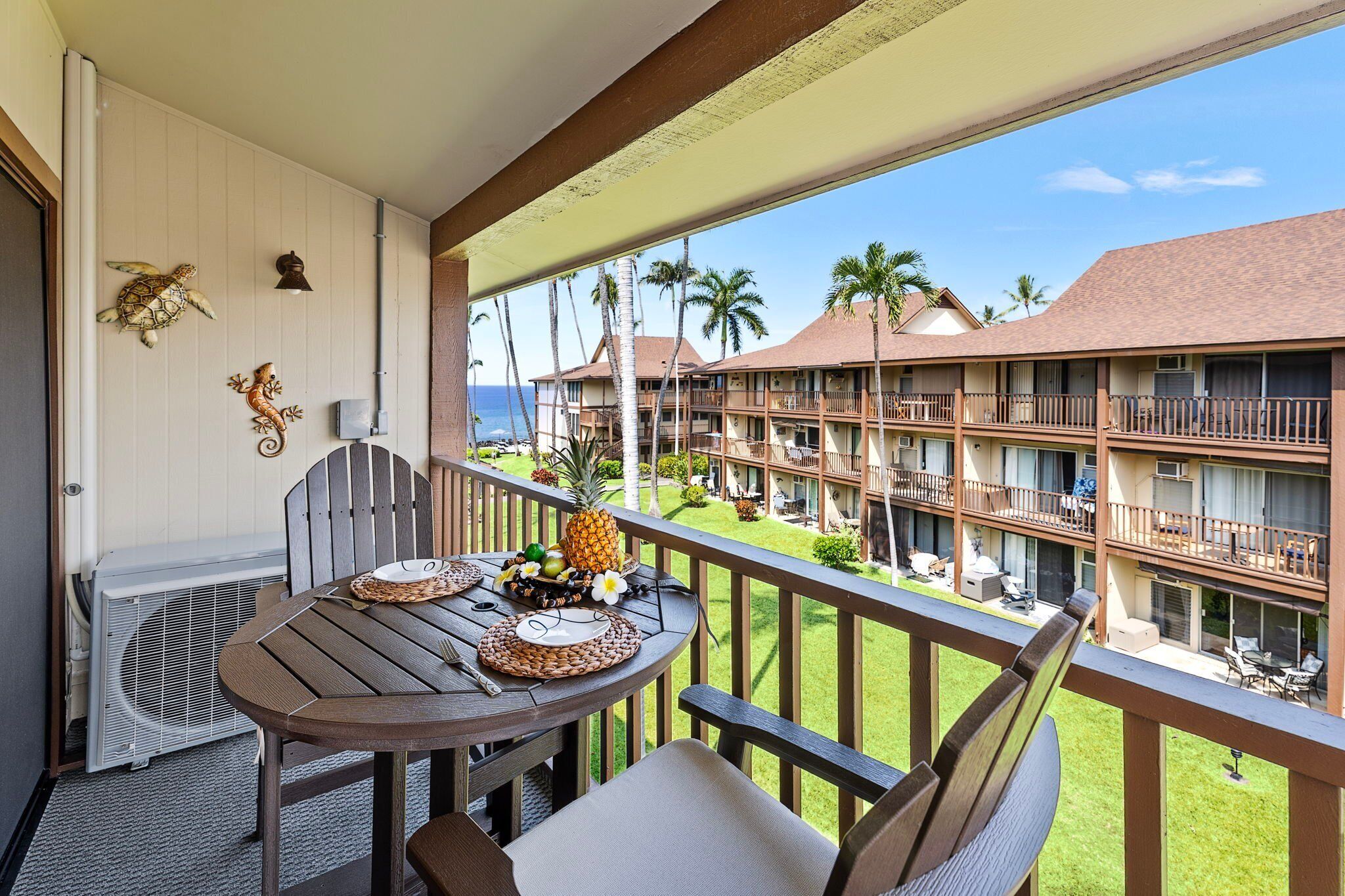 Kondominium, 1 Tempat Tidur King dengan tempat tidur Sofa, dapur (Kona Isle C31) | Pemandangan dari kamar
