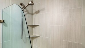 Apartment, Mehrere Betten, Veranda, Meerblick (Country Club Villas 241) | Badezimmer | Handtücher