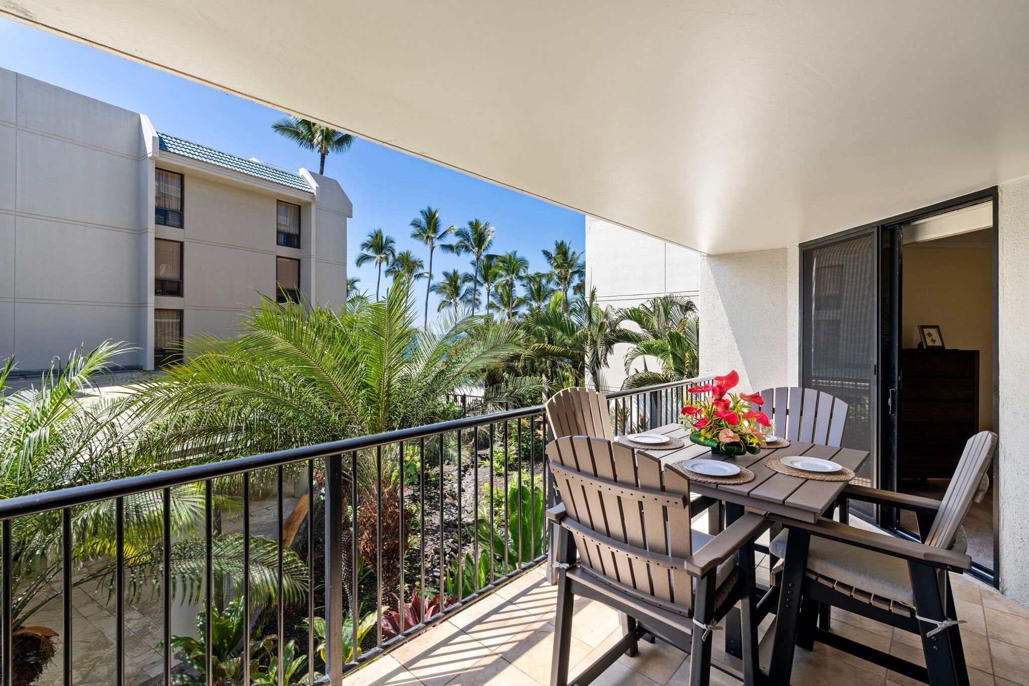 Leilighet, flere senger, kjøkken, delvis havutsikt (Kona by the Sea 115) | Utendørsservering