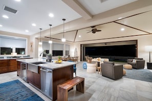 House, Multiple Beds, Private Pool, Ocean View (Holua Kai 23) | Interior