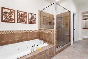 Townhome, Multiple Beds, Lanai, Garden View (Kulalani at Mauna Lani 2402) | Bathroom