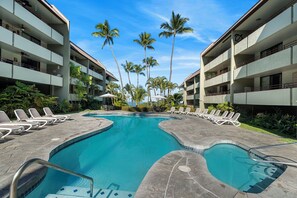 Pool - Island Retreat With Concierge - Central AC - Walk to Beach - Vrkcv (Kailua-Kona)