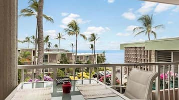 Leilighet, 1 kingsize-seng med sovesofa, lanai, havutsikt (Alii Villas 324) | Utsikt fra rommet