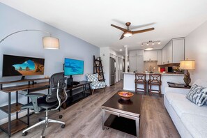 Condo, 1 Queen Bed, Lanai, Partial Ocean View (Kona Isle B25) | Living area | 42-inch flat-screen TV with digital channels - Beautifully Updated Oceanfront Condo - AC - Concierge Included - Vrkcv (Kailua-Kona)