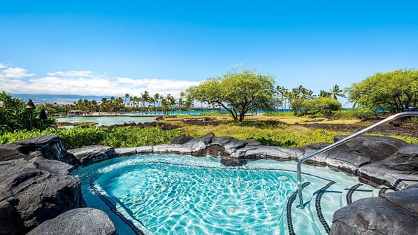 Pool - Kolea Luxury - Walk to Beach, Restaurants, Shopping - Vrkcv (Waikoloa)